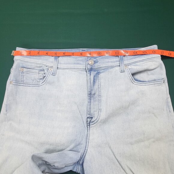 7 for all Mankind Cropped Alexa style two-tone jeans with raw ankles size 32 EUC - Picture 7 of 10